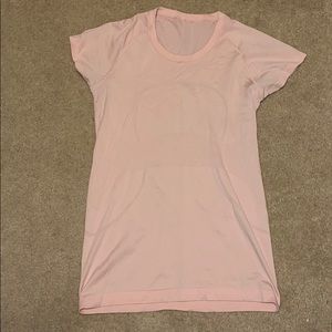 swiftly tech Light pink lululemon top